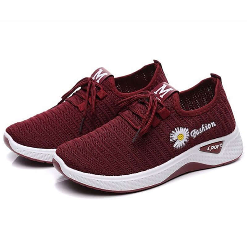 Old Beijing cloth shoes women's black shoes casual sports breathable flying weaving shoes, sports shoes, manufacturers wholesale generation