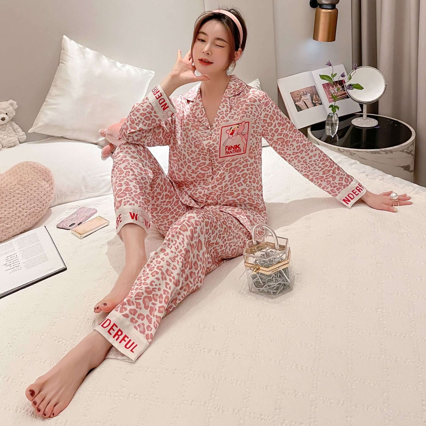 Pajamas female spring and autumn long sleeve silk satin Korean version sweet fresh and love two pieces can wear home clothes