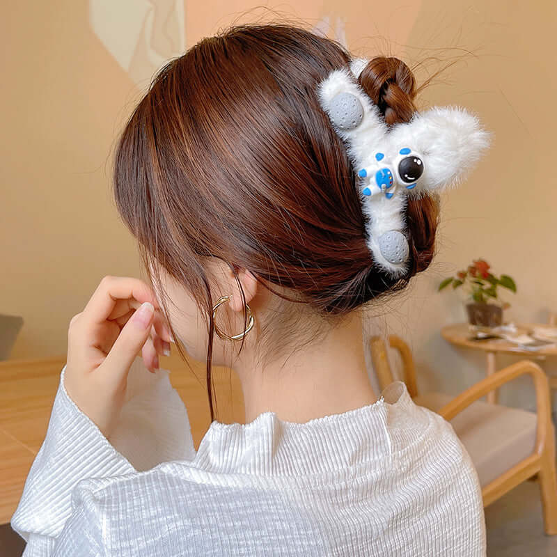 Hairpool plush grip 2021 new female Maoqiu winter large shark hair card back brain spoon clip head