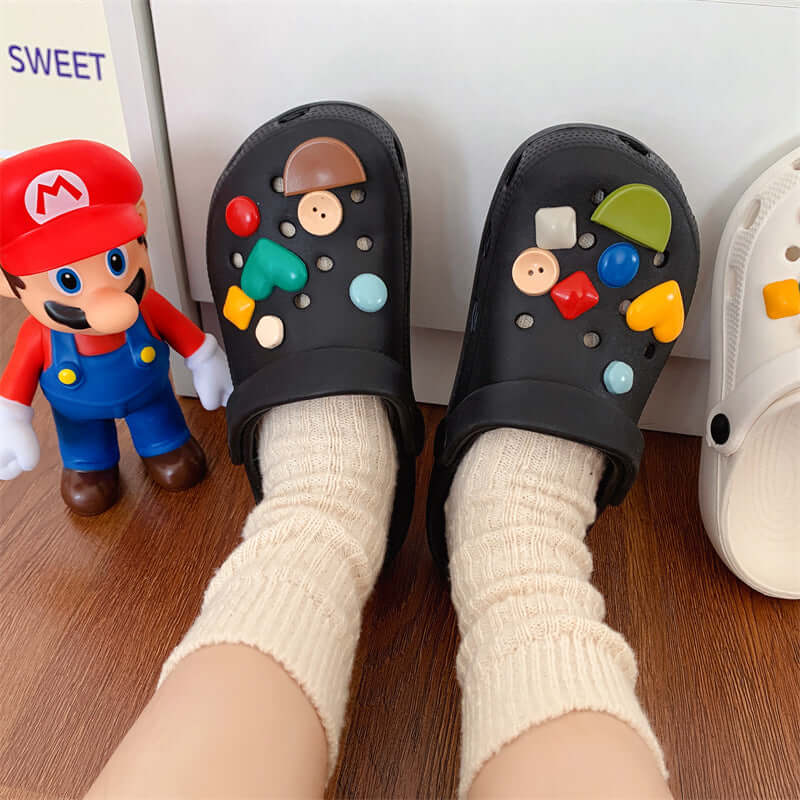 Hole shoes ins cute cartoon strawberry bear girl heart Baotou soft bottom thick bottom outerwear stepping on feces feeling sandals and slippers for women