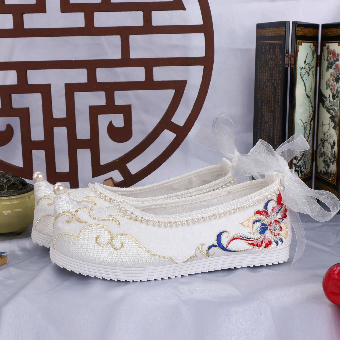 2021 Summer Embroidered Shoes Female Hanfu Shoes Old Strike Mingzi with Put Floor Soft Soft Old Beijing Wire Shoes