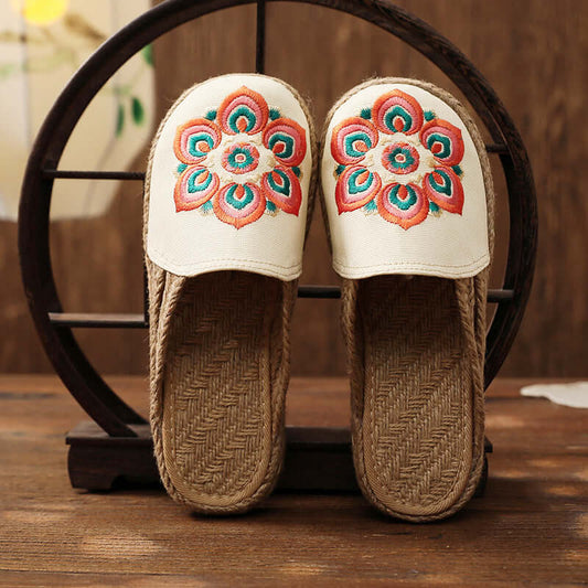 2021 creative garden retro national wind embroidery slippers female multi-color soft and comfortable bag head sandals