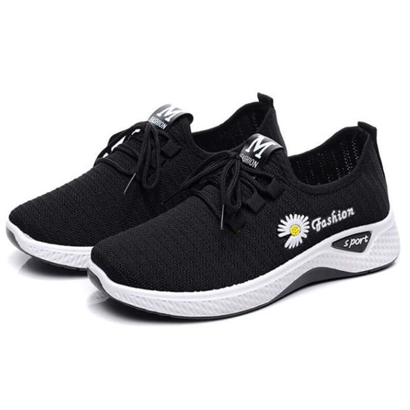 Old Beijing cloth shoes women's black shoes casual sports breathable flying weaving shoes, sports shoes, manufacturers wholesale generation