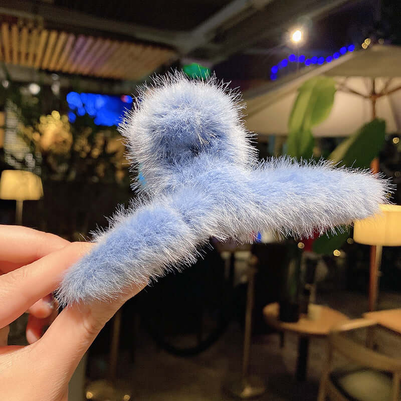 Hairpool plush grip 2021 new female Maoqiu winter large shark hair card back brain spoon clip head