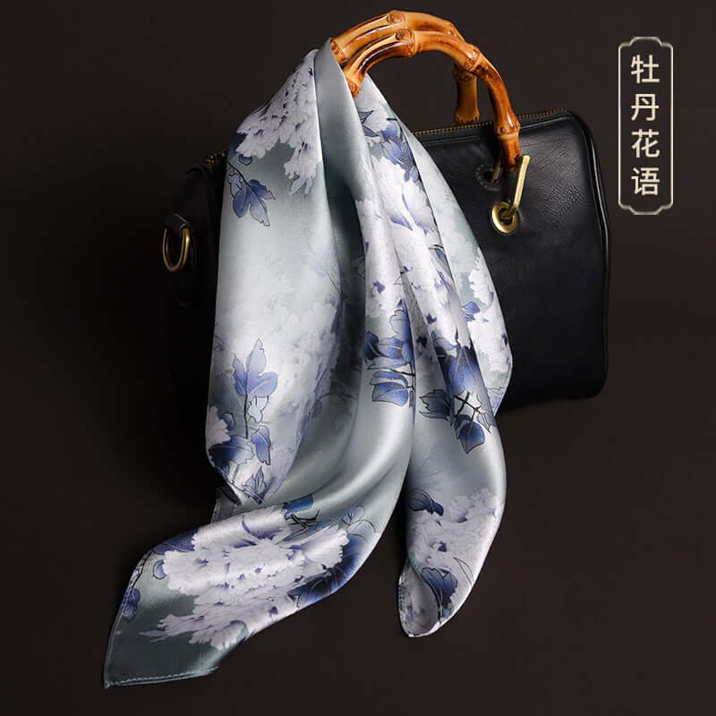 2020 new print small square towel female spring and autumn decoration silk small square towel multi-purpose silk scarf beach towel