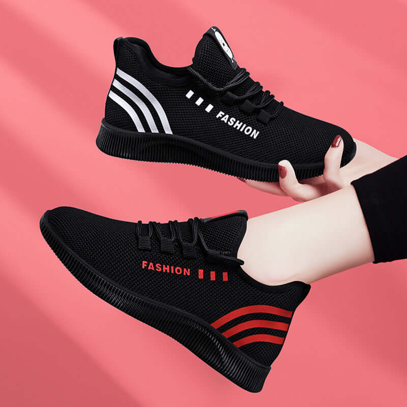 Old Beijing cloth shoes women's black shoes casual sports breathable flying weaving shoes, sports shoes, manufacturers wholesale generation