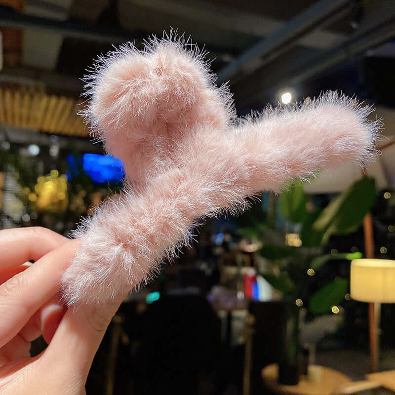 Hairpool plush grip 2021 new female Maoqiu winter large shark hair card back brain spoon clip head