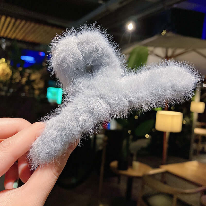 Hairpool plush grip 2021 new female Maoqiu winter large shark hair card back brain spoon clip head