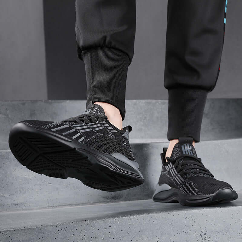 Men's shoes 2021 summer new men's mesh fashion sports shoes breathable casual shoes flying weave men's shoes tide running shoes