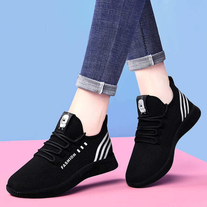 Old Beijing cloth shoes women's black shoes casual sports breathable flying weaving shoes, sports shoes, manufacturers wholesale generation