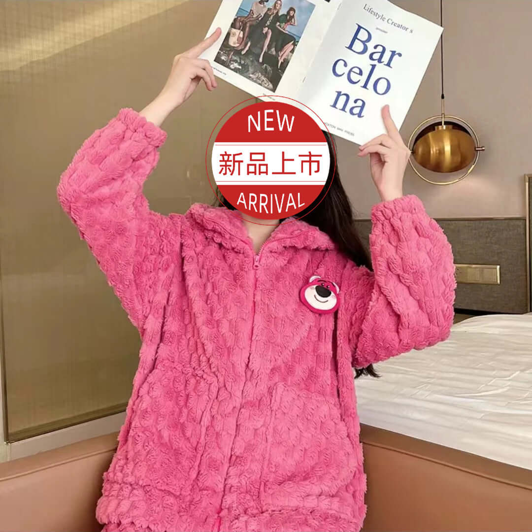 Live hot style new fabric small lug velvet winter pajamas female strawberry bear cardigan zipper with hooded home service