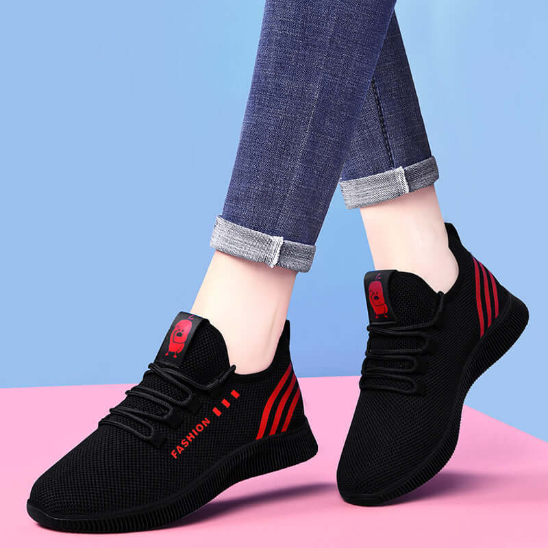 Old Beijing cloth shoes women's black shoes casual sports breathable flying weaving shoes, sports shoes, manufacturers wholesale generation