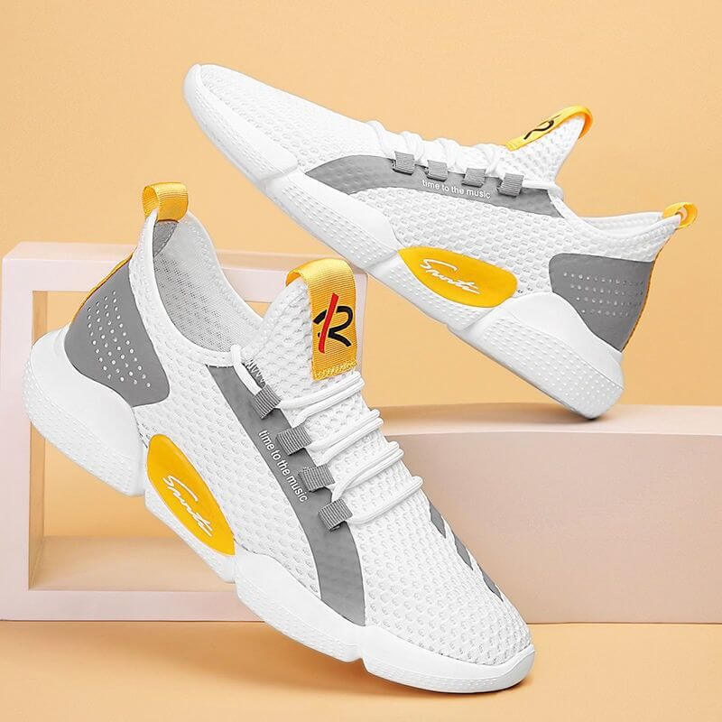 Men's shoes 2021 new spring breathable lightweight casual shoes Korean version of summer running shoes men's sports shoes