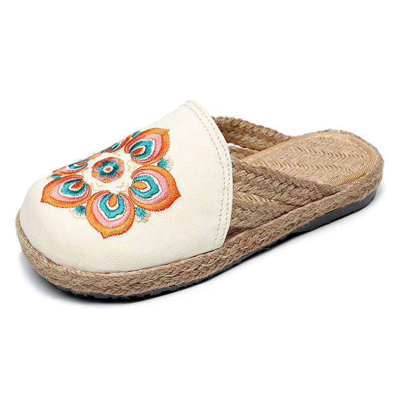 2021 creative garden retro national wind embroidery slippers female multi-color soft and comfortable bag head sandals
