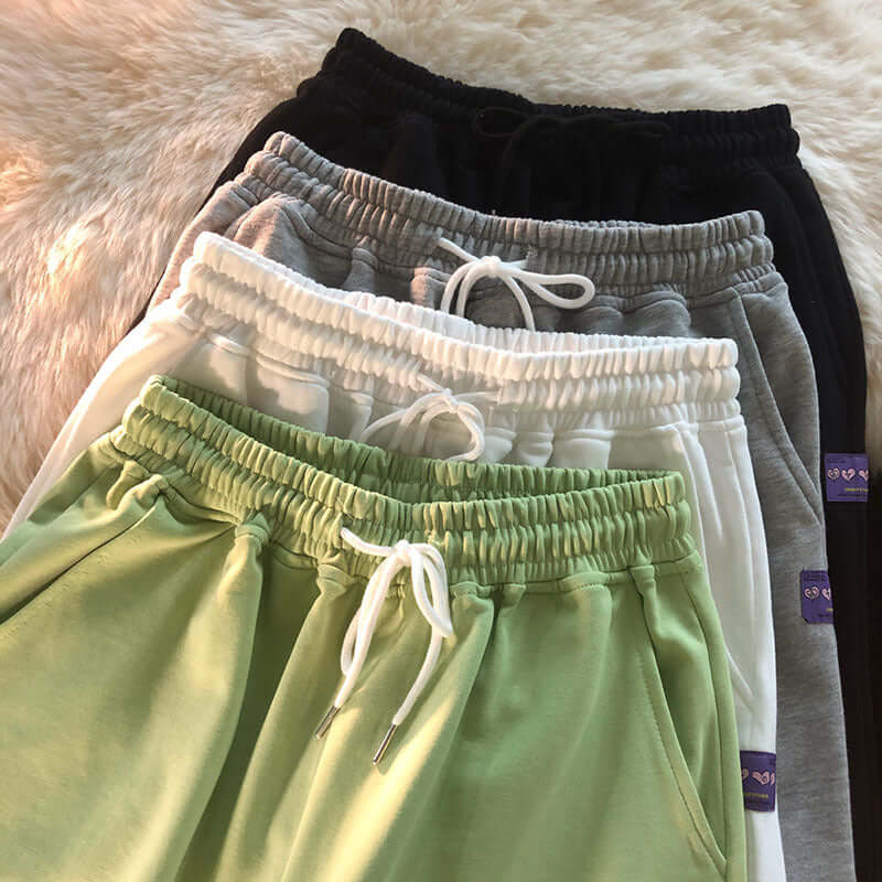 White drawstring loose casual sports shorts boys Korean version of the trend summer five pants women wear a generation