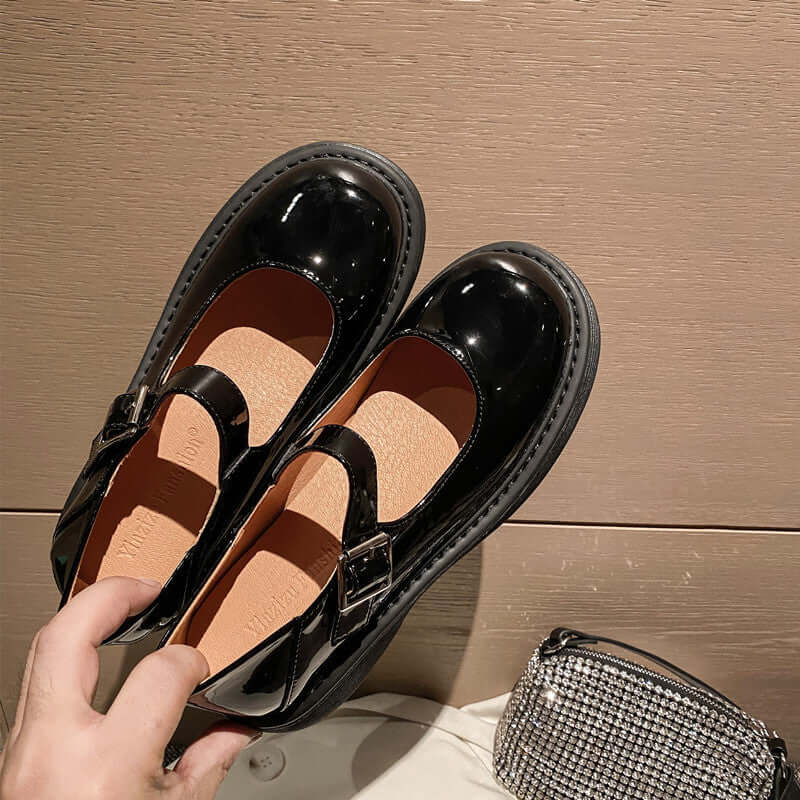 Retro thick bottom Marily shoes female 2021 new British wind round small leather shoes day JK increase hundred single shoes