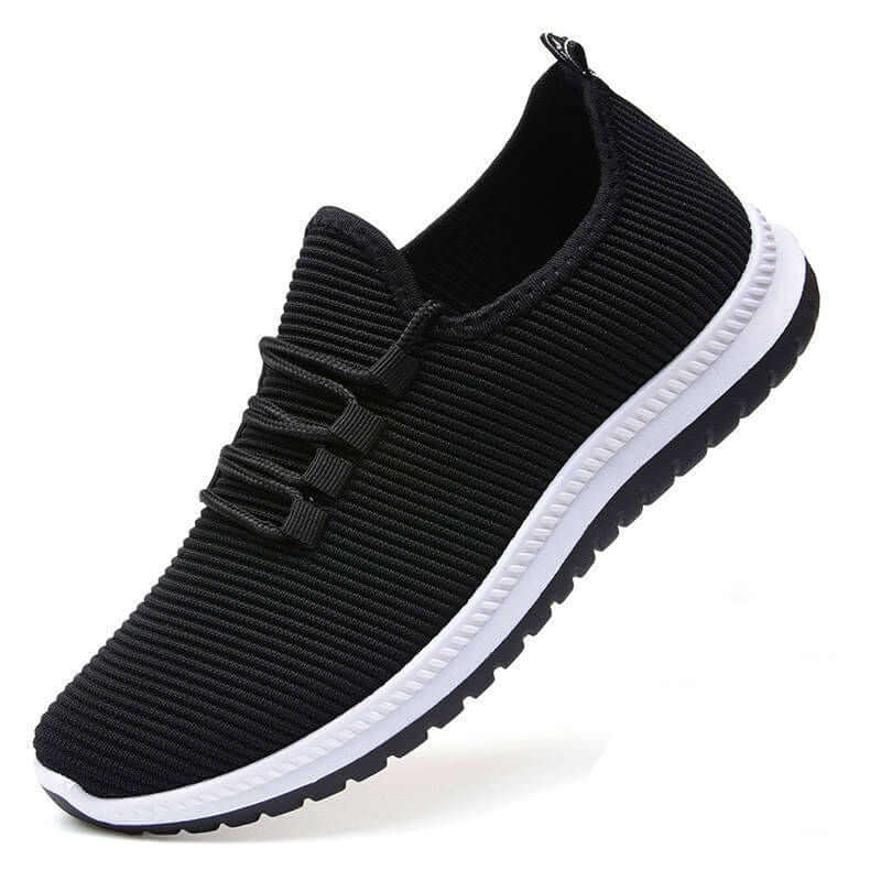 Old Beijing cloth shoes women's black shoes casual sports breathable flying weaving shoes, sports shoes, manufacturers wholesale generation