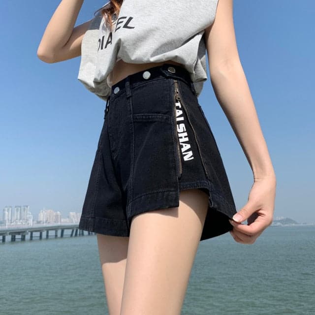 90s Vintage Denim Button Zip Leg Shorts